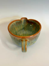 Load image into Gallery viewer, Handmade Pottery Batter Bowl