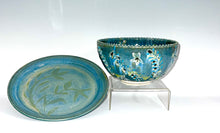 Load image into Gallery viewer, Handmade Pottery Berry Bowl