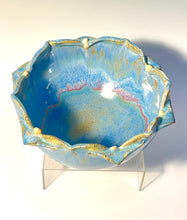 Load image into Gallery viewer, Handmade Pottery Starflower Serving Bowl
