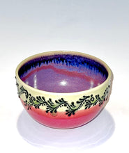 Load image into Gallery viewer, Ruby Slip Trailed Bowl